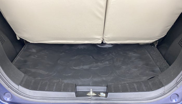 2018 Maruti Wagon R 1.0 VXI AMT, Petrol, Automatic, 14,359 km, Boot Inside