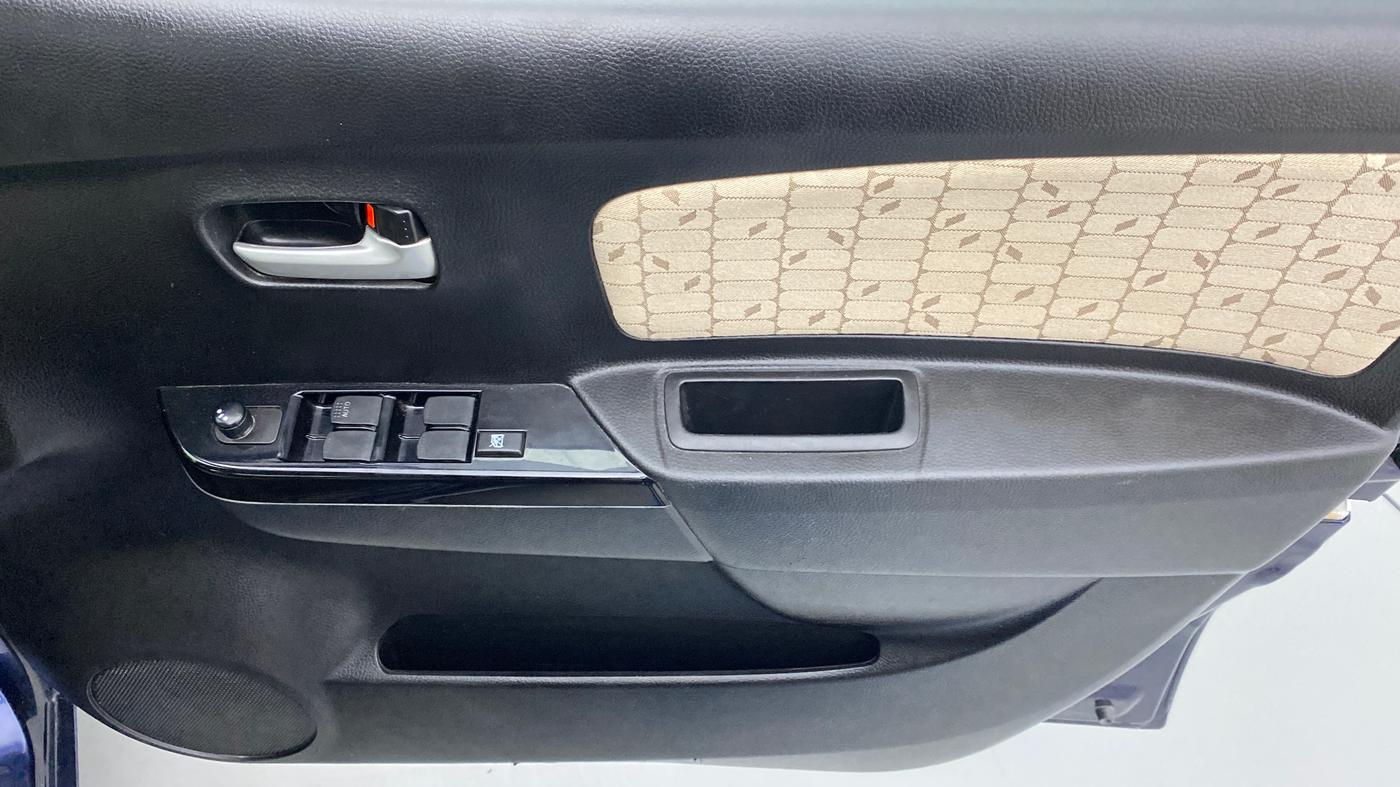 2018 Maruti Wagon R 1.0 VXI AMT, Petrol, Automatic, 14,359 km, Driver Side Door Panels Control
