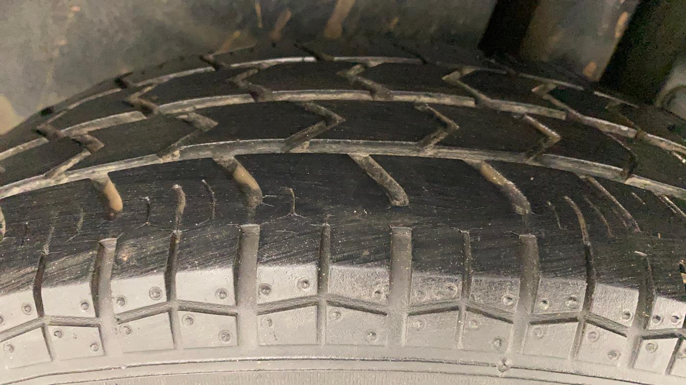2016 Maruti Swift Dzire VXI (O), Petrol, Manual, 41,915 km, Left Rear Tyre Tread
