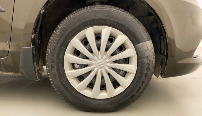 2016 Maruti Swift Dzire VXI (O), Petrol, Manual, 41,915 km, Right Front Wheel
