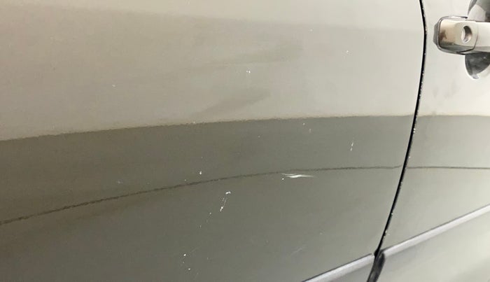 2016 Maruti Swift Dzire VXI (O), Petrol, Manual, 41,915 km, Right rear door - Minor scratches