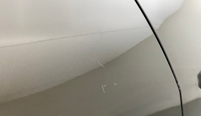 2016 Maruti Swift Dzire VXI (O), Petrol, Manual, 41,915 km, Right quarter panel - Minor scratches