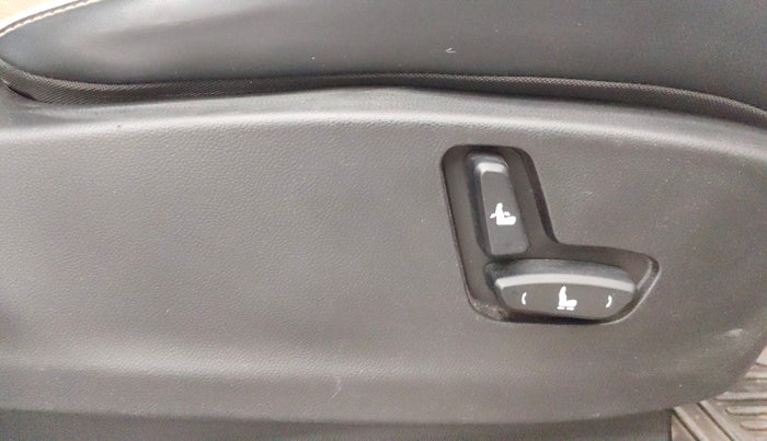 2021 MG HECTOR SHARP 1.5 DCT PETROL, Petrol, Automatic, 81,477 km, Driver Side Adjustment Panel