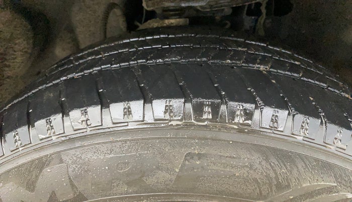 2022 Mahindra SCORPIO-N Z8 L PETROL AT 7 STR, Petrol, Automatic, 37,579 km, Right Front Tyre Tread