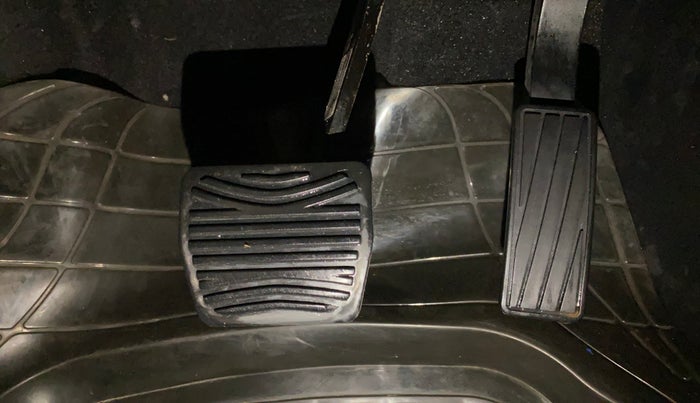 2022 Mahindra SCORPIO-N Z8 L PETROL AT 7 STR, Petrol, Automatic, 37,579 km, Pedals