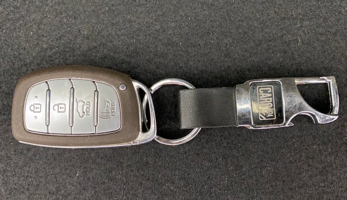 2019 Hyundai VENUE 1.0 TURBO GDI SX+ AT, Petrol, Automatic, 43,600 km, Key Close Up