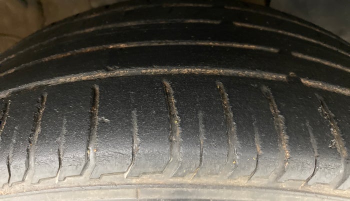 2019 Hyundai VENUE 1.0 TURBO GDI SX+ AT, Petrol, Automatic, 43,600 km, Right Front Tyre Tread