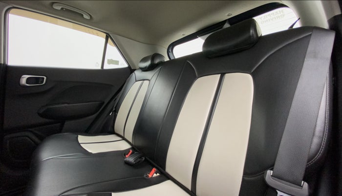 2019 Hyundai VENUE 1.0 TURBO GDI SX+ AT, Petrol, Automatic, 43,600 km, Right Side Rear Door Cabin