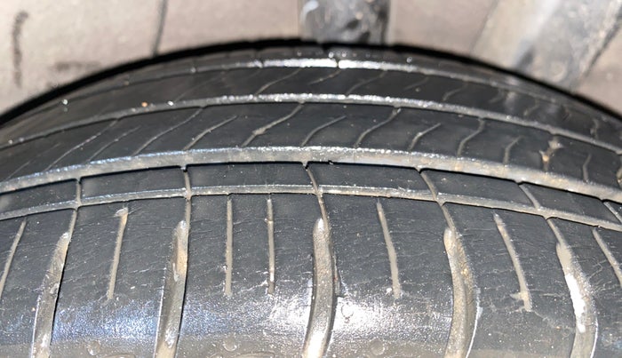 2021 Hyundai AURA SX 1.2, Petrol, Manual, 13,885 km, Left Rear Tyre Tread