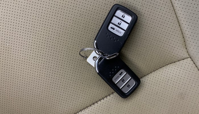 2021 Honda Amaze 1.5L I-DTEC VX CVT, Diesel, Automatic, 55,267 km, Key Close Up