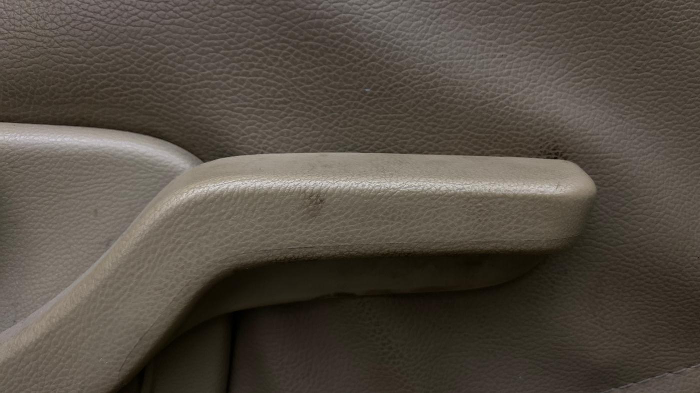 2015 Honda Mobilio 1.5L I-VTEC S, Petrol, Manual, 1,28,930 km, Driver Side Adjustment Panel