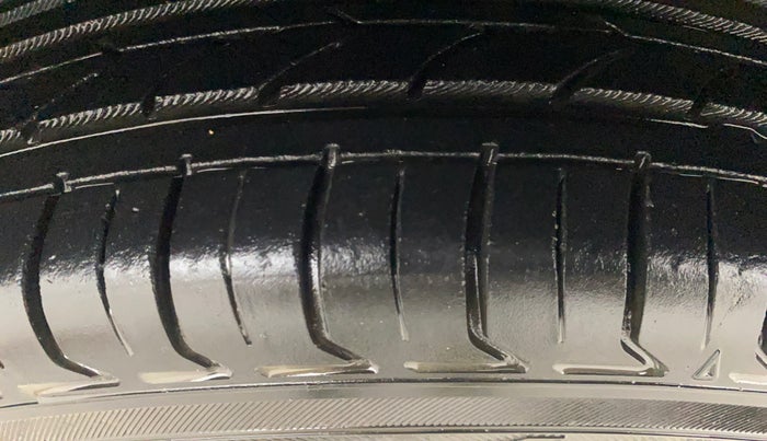 2016 Hyundai Grand i10 ASTA (O) 1.2 KAPPA VTVT, Petrol, Manual, 59,373 km, Left Front Tyre Tread