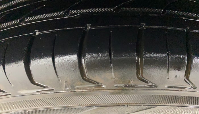 2016 Hyundai Grand i10 ASTA (O) 1.2 KAPPA VTVT, Petrol, Manual, 59,373 km, Right Rear Tyre Tread