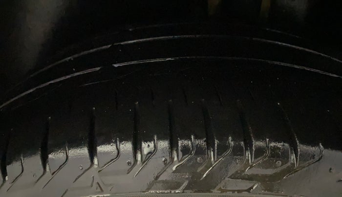 2022 Skoda KUSHAQ STYLE 1.0L TSI AT, Petrol, Automatic, 72,368 km, Left Rear Tyre Tread