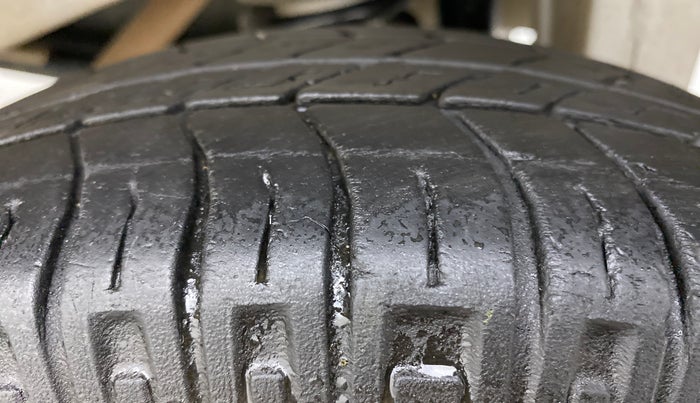 2021 Maruti Eeco 5 STR WITH A/C+HTR CNG, CNG, Manual, 15,186 km, Left Rear Tyre Tread
