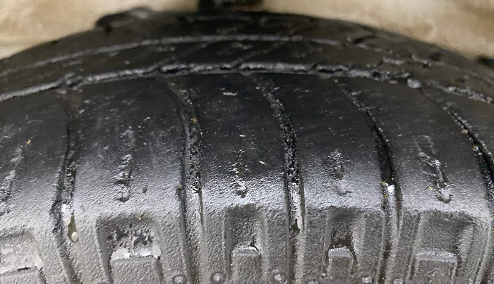 2021 Maruti Eeco 5 STR WITH A/C+HTR CNG, CNG, Manual, 15,186 km, Left Front Tyre Tread