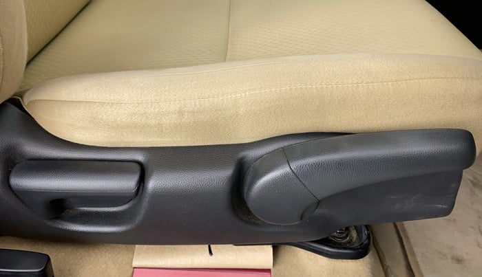 2019 Honda City V MT PETROL, Petrol, Manual, 30,054 km, Driver Side Adjustment Panel