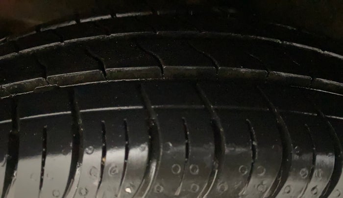 2019 Hyundai NEW SANTRO SPORTZ AMT, Petrol, Automatic, 1,33,250 km, Right Rear Tyre Tread