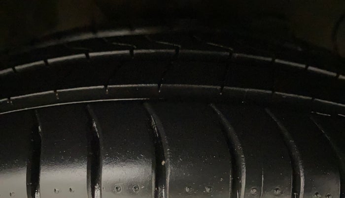 2019 Hyundai NEW SANTRO SPORTZ AMT, Petrol, Automatic, 1,33,250 km, Right Front Tyre Tread