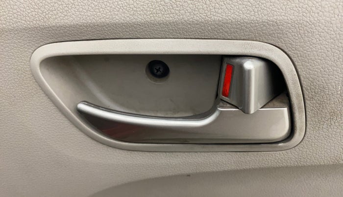 2019 Hyundai NEW SANTRO SPORTZ AMT, Petrol, Automatic, 1,33,250 km, Driver Side Door Panels Control