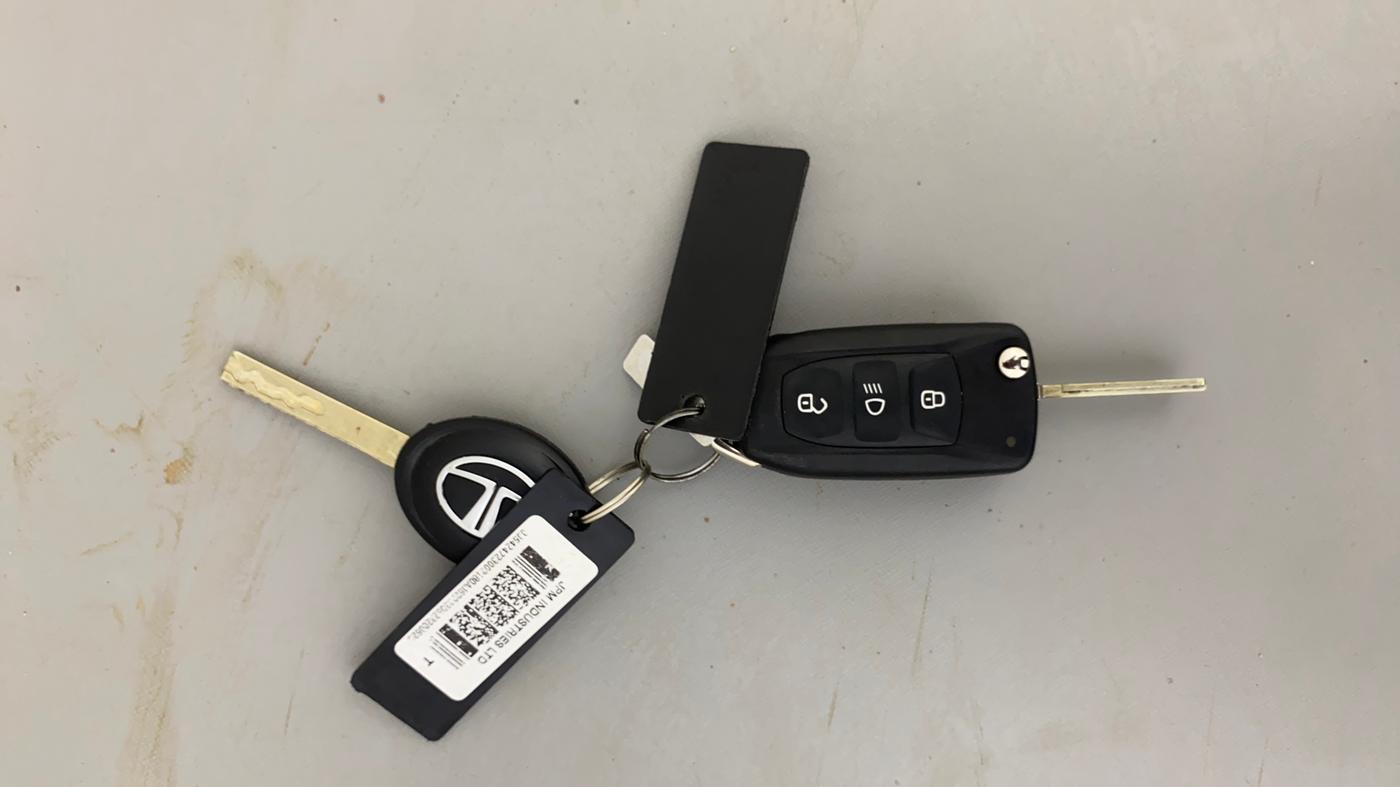 2023 Tata Tiago XTA PETROL, Petrol, Automatic, 4,641 km, Key Close Up