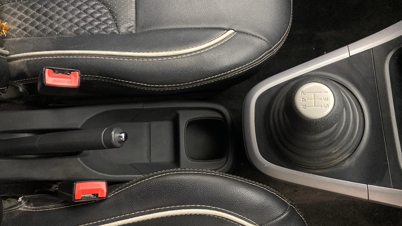 2015 Maruti Ritz VXI, Petrol, Manual, 46,076 km, Gear Lever