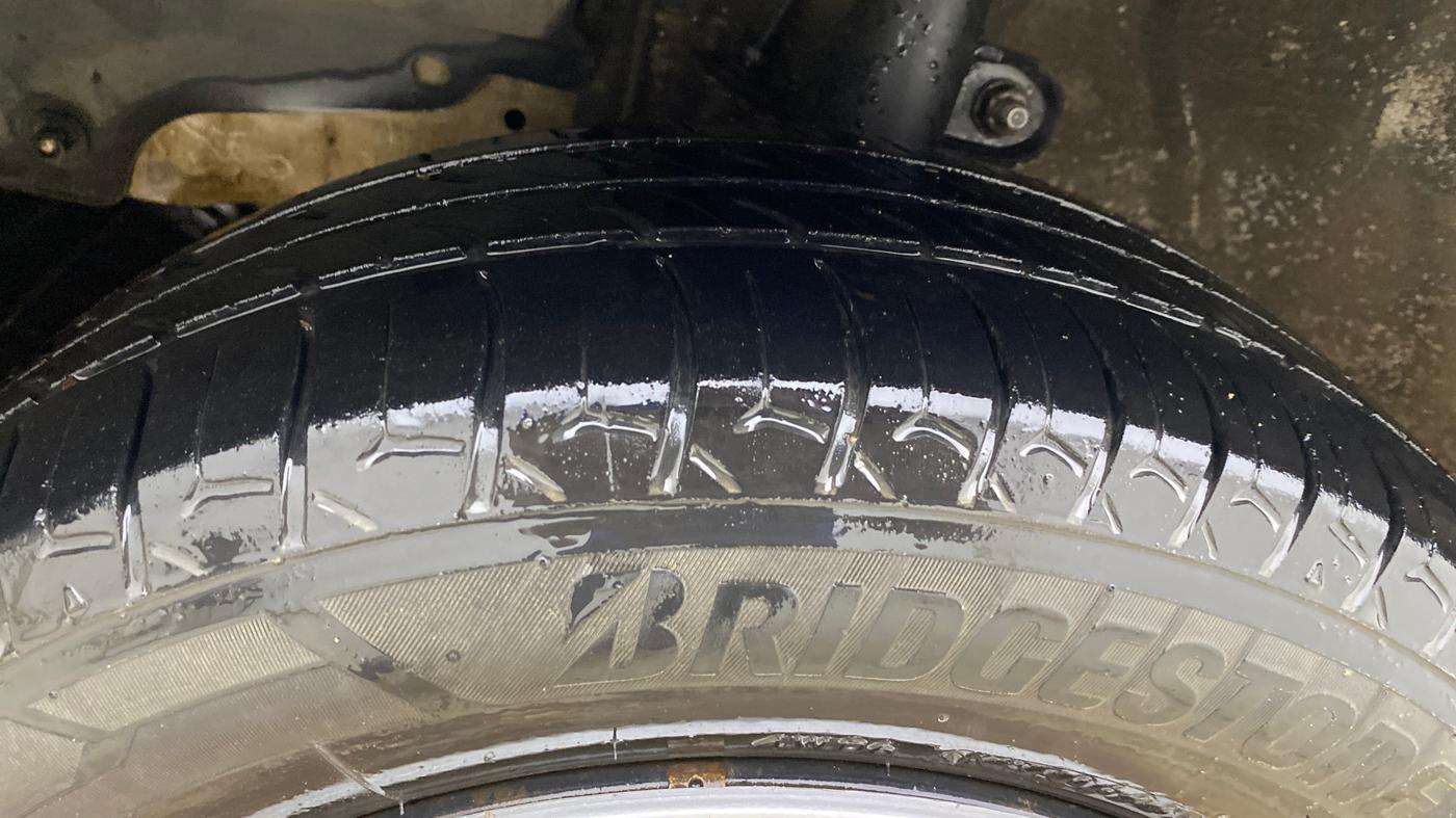 2017 Mahindra Kuv100 K4 D 6 STR, Diesel, Manual, 89,330 km, Left Front Tyre Tread