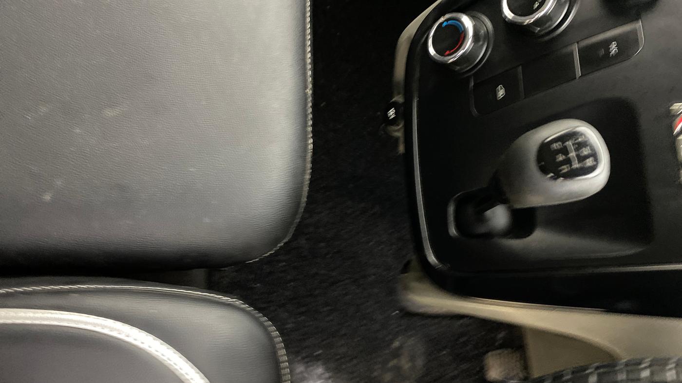2017 Mahindra Kuv100 K4 D 6 STR, Diesel, Manual, 89,330 km, Gear Lever