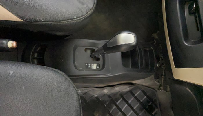 2017 Maruti Wagon R 1.0 VXI AMT, Petrol, Automatic, 42,757 km, Gear Lever