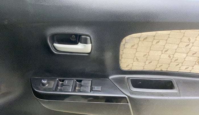 2017 Maruti Wagon R 1.0 VXI AMT, Petrol, Automatic, 42,757 km, Driver Side Door Panels Control