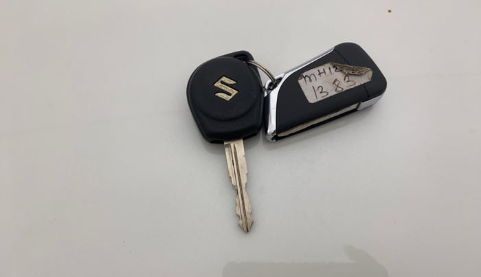 2017 Maruti Baleno DELTA PETROL 1.2, Petrol, Manual, 31,012 km, Key Close Up