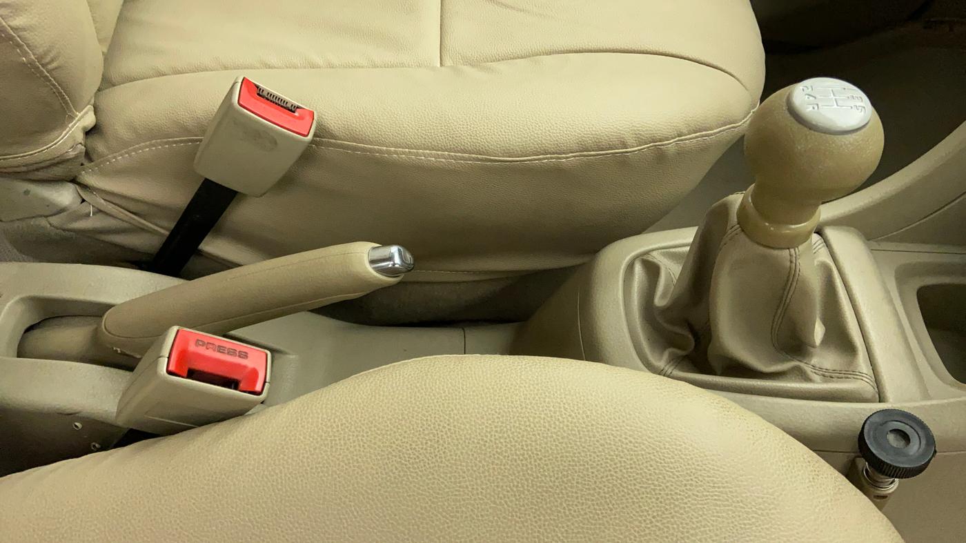 2013 Maruti Ertiga VDI ABS, Diesel, Manual, 39,984 km, Gear Lever
