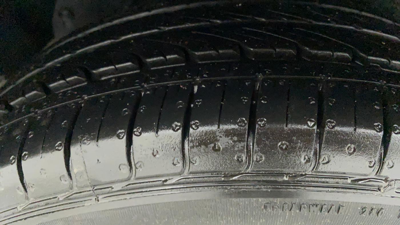 2013 Maruti Ertiga VDI ABS, Diesel, Manual, 39,984 km, Right Rear Tyre Tread