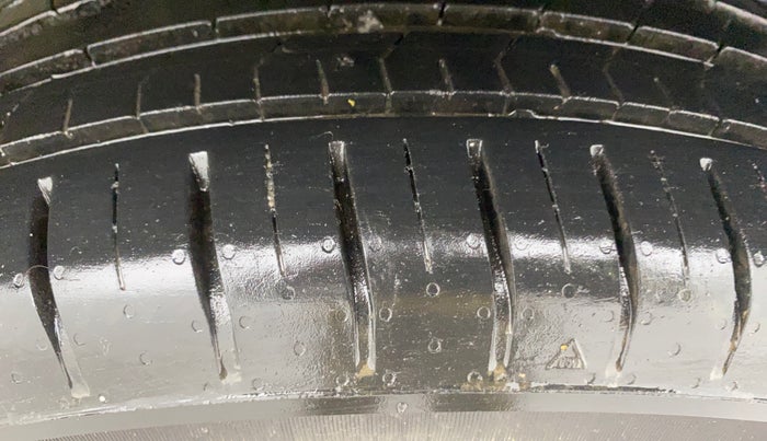 2024 Tata PUNCH Accomplished Dazzle Sunroof, Petrol, Manual, 27,354 km, Left Rear Tyre Tread