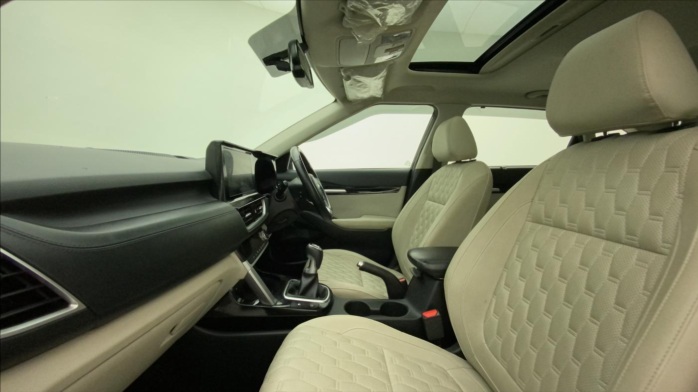2021 KIA SELTOS HTX PLUS 1.5 DIESEL, Diesel, Manual, 45,515 km, Right Side Front Door Cabin