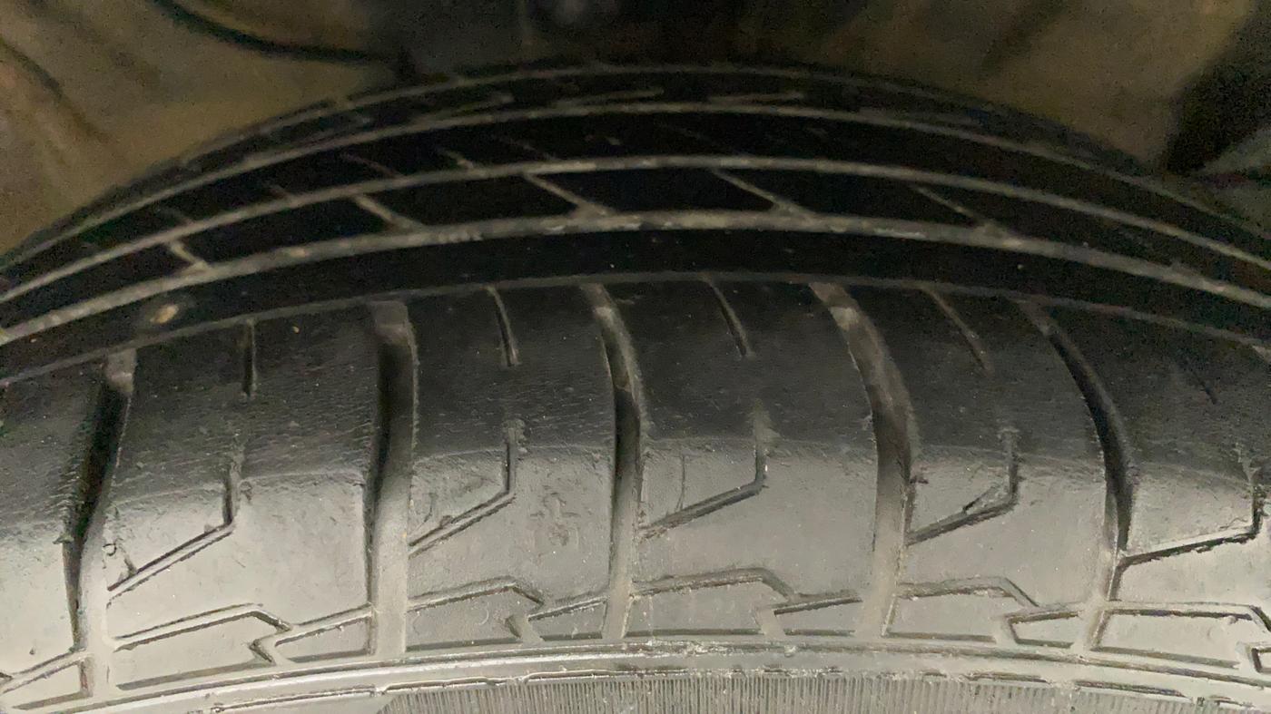2021 KIA SELTOS HTX PLUS 1.5 DIESEL, Diesel, Manual, 45,515 km, Right Front Tyre Tread