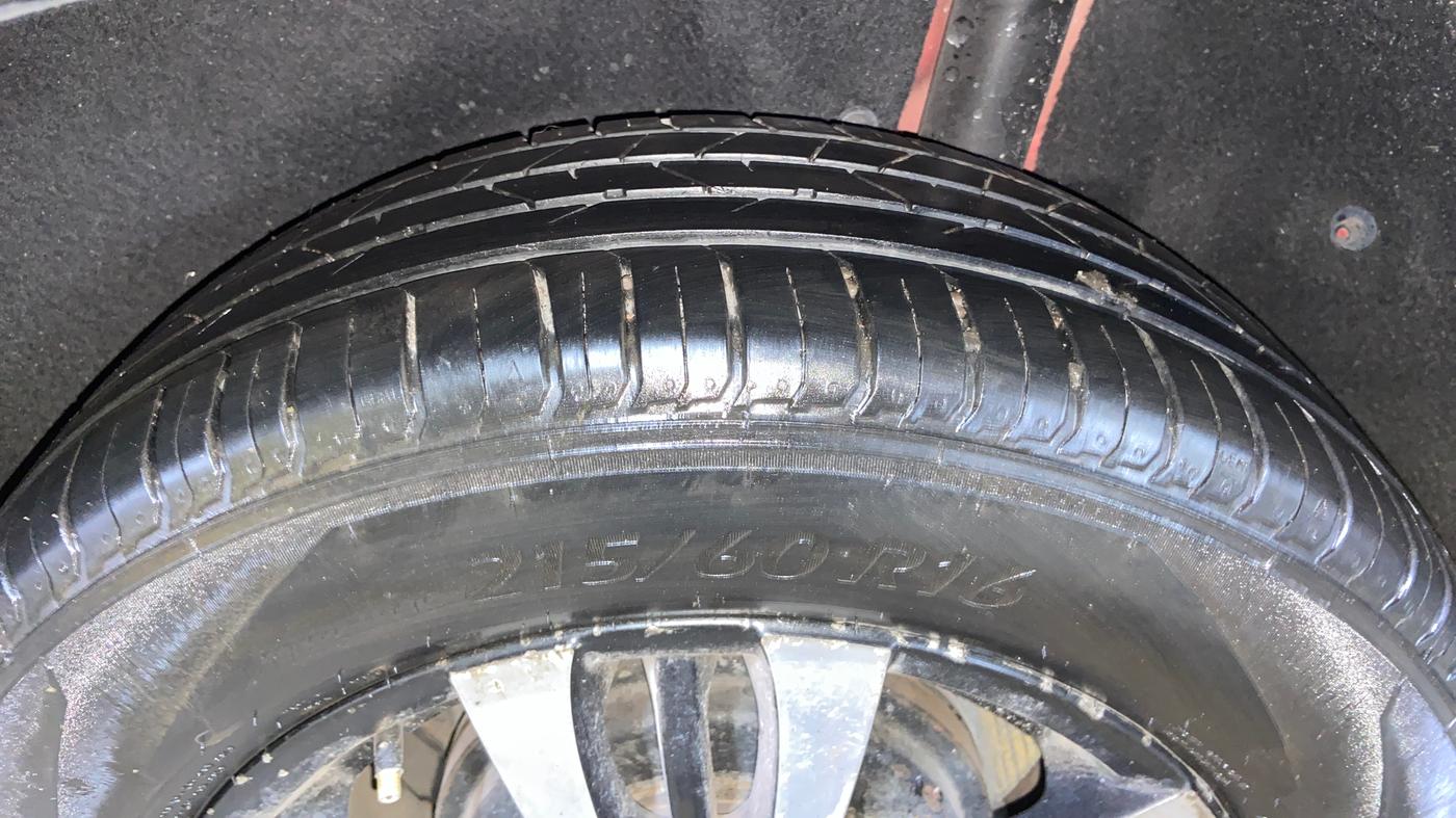 2016 Maruti Vitara Brezza VDI, Diesel, Manual, 1,03,097 km, Left Rear Tyre Tread