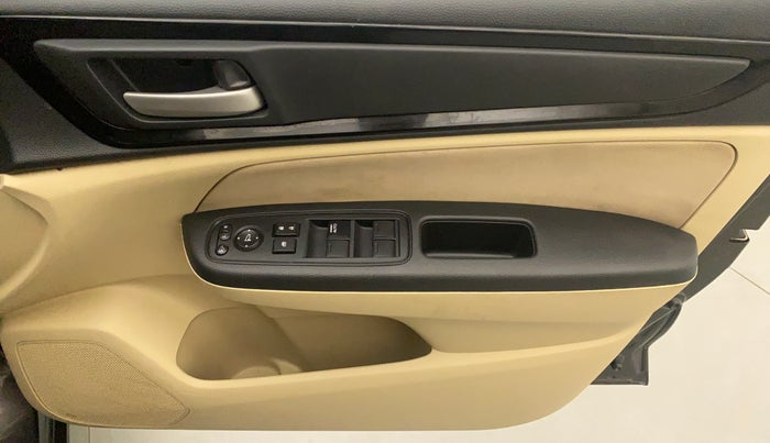 2018 Honda Amaze 1.2L I-VTEC S, Petrol, Manual, 39,938 km, Driver Side Door Panels Control