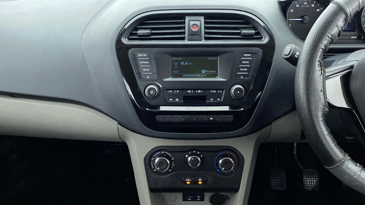 2018 Tata Tiago XT 1.2 REVOTRON, Petrol, Manual, 24,059 km, Air Conditioner