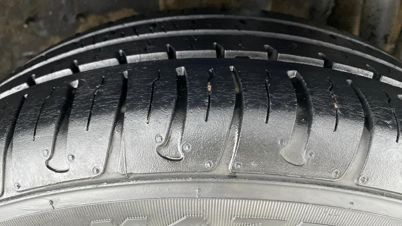 2018 Tata Tiago XT 1.2 REVOTRON, Petrol, Manual, 24,059 km, Left Rear Tyre Tread