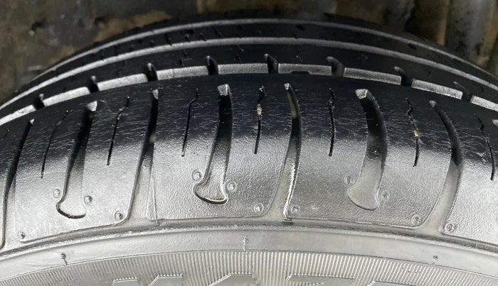 2018 Tata Tiago XT 1.2 REVOTRON, Petrol, Manual, 24,059 km, Left Rear Tyre Tread