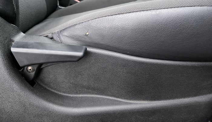 2018 Tata Tiago XT 1.2 REVOTRON, Petrol, Manual, 24,059 km, Driver Side Adjustment Panel