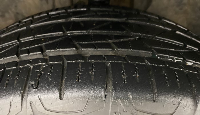 2018 Jeep Compass 2.0 LONGITUDE (O), Diesel, Manual, 13,092 km, Right Front Tyre Tread