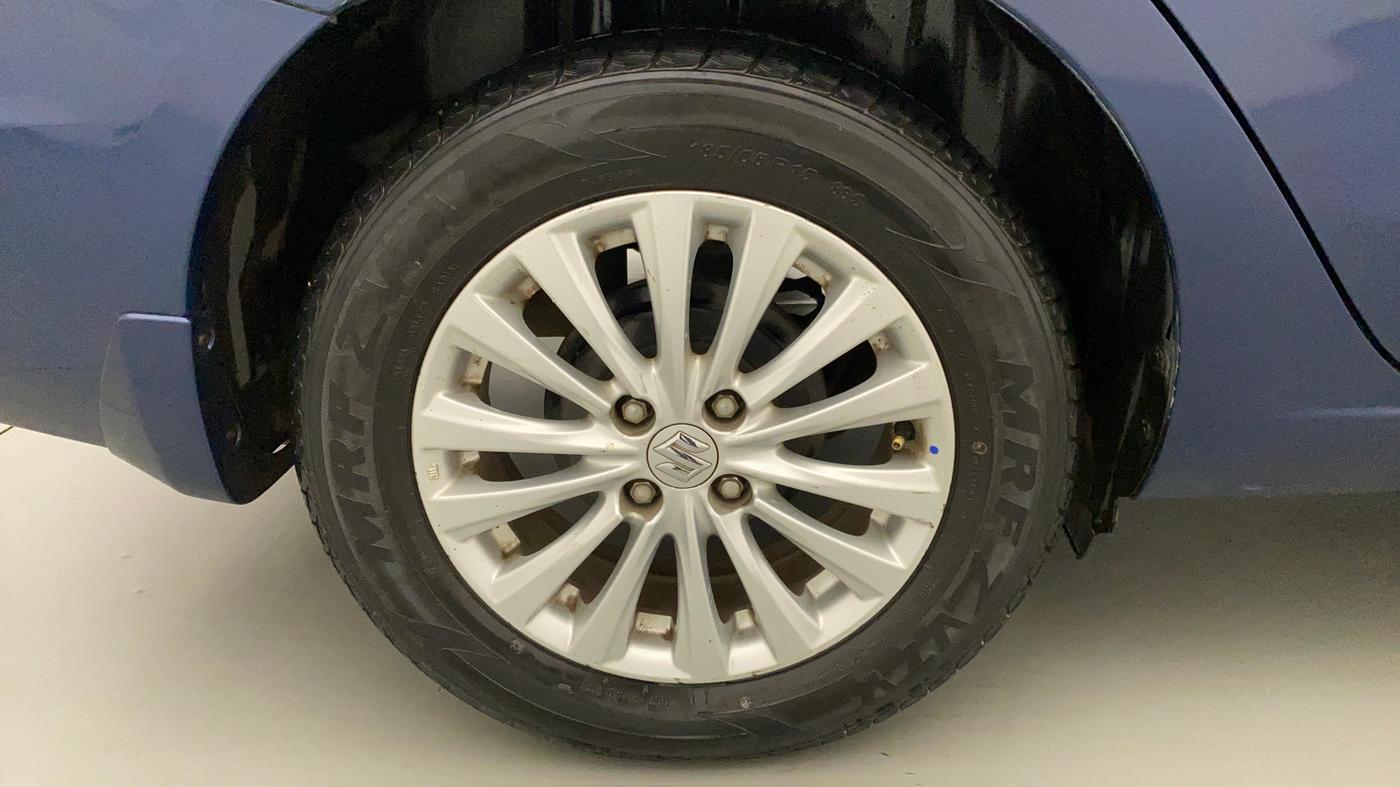 2018 Maruti Ciaz DELTA AT 1.5 SHVS PETROL, Petrol, Automatic, 40,790 km, Right Rear Wheel