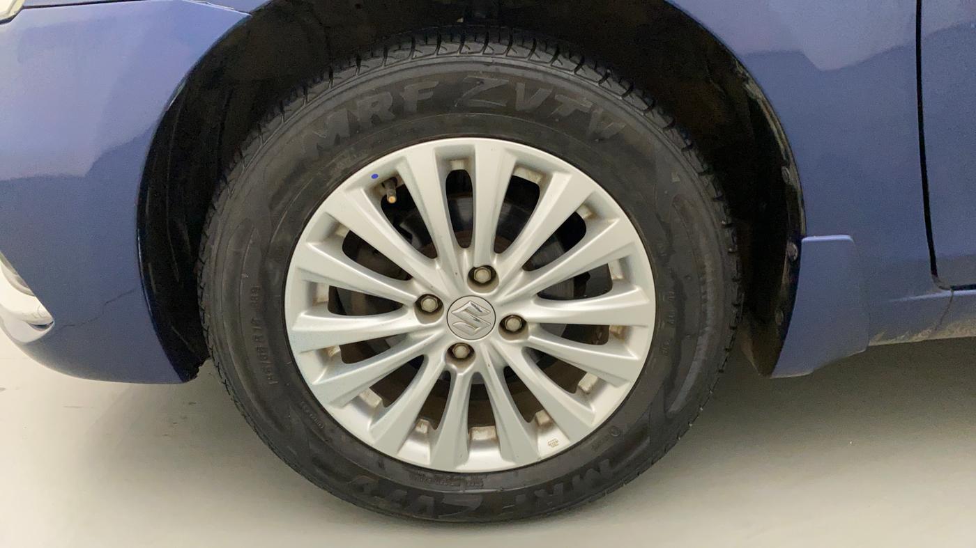 2018 Maruti Ciaz DELTA AT 1.5 SHVS PETROL, Petrol, Automatic, 40,790 km, Left Front Wheel