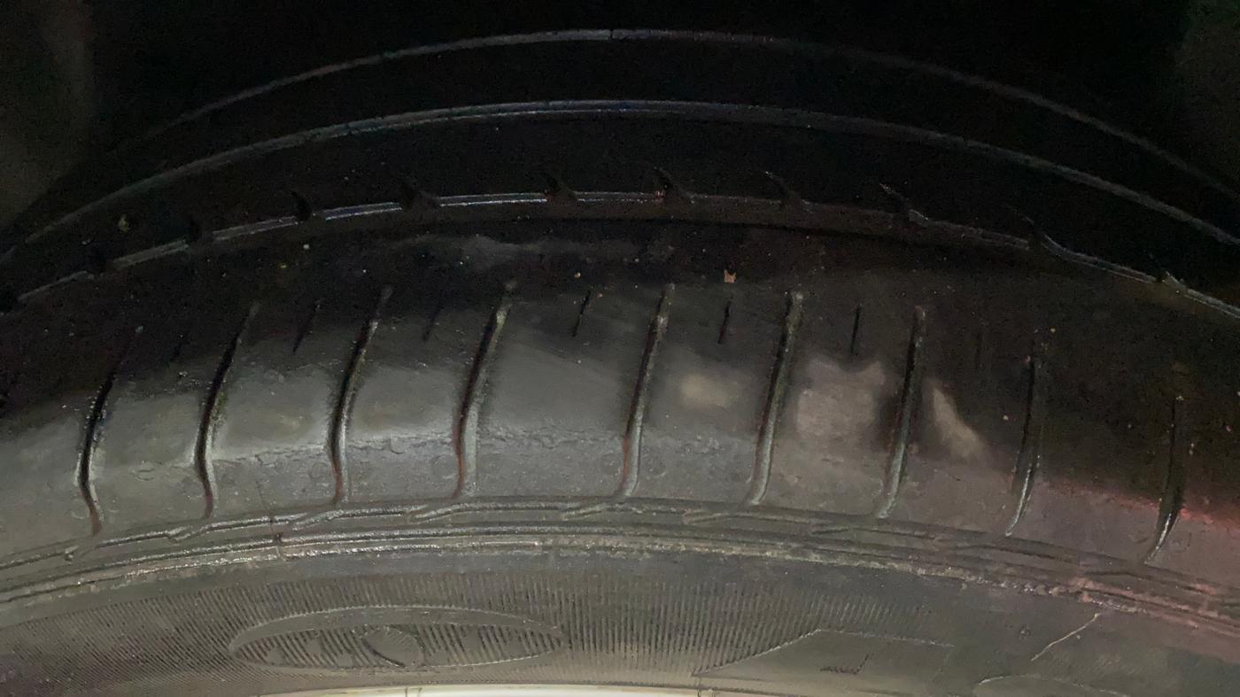 2018 Maruti Ciaz ZETA 1.4  MT PETROL, Petrol, Manual, 47,187 km, Left Rear Tyre Tread