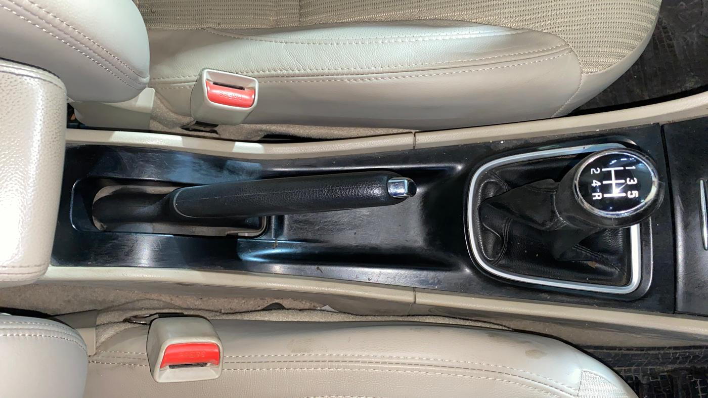 2018 Maruti Ciaz ZETA 1.4  MT PETROL, Petrol, Manual, 47,187 km, Gear Lever