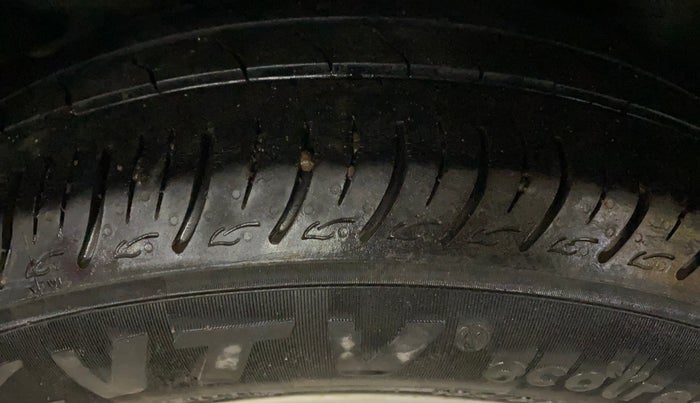 2018 Maruti Ciaz ZETA 1.4  MT PETROL, Petrol, Manual, 47,167 km, Right Rear Tyre Tread
