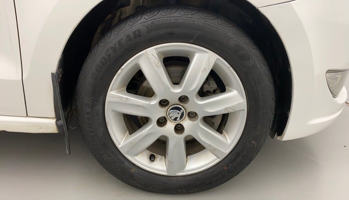 2014 Skoda Rapid ELEGANCE 1.6 TDI MT, Diesel, Manual, 54,816 km, Right Front Wheel