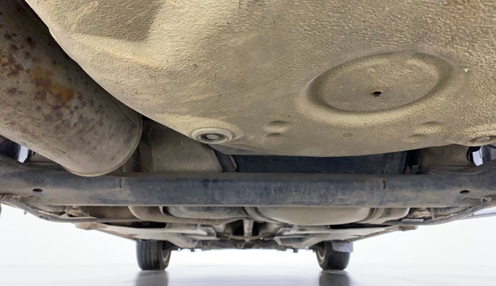 2014 Skoda Rapid ELEGANCE 1.6 TDI MT, Diesel, Manual, 54,816 km, Rear Underbody